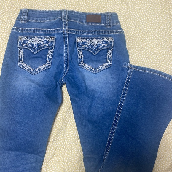 Jeans - Picture 3 of 3